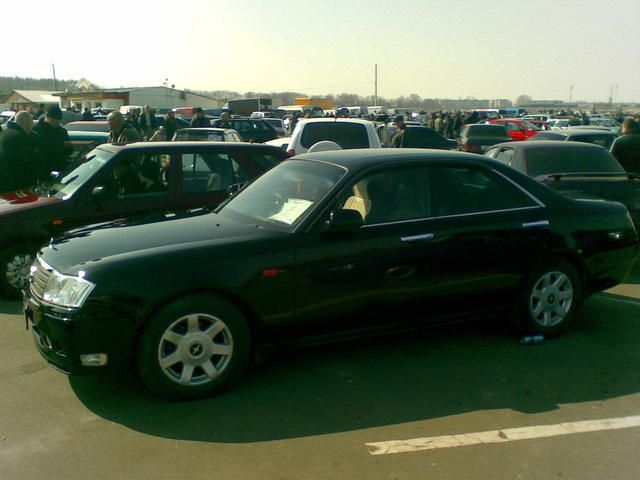 2000 Nissan Gloria