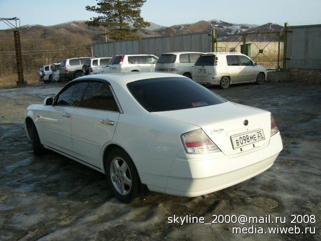 2000 Nissan Gloria