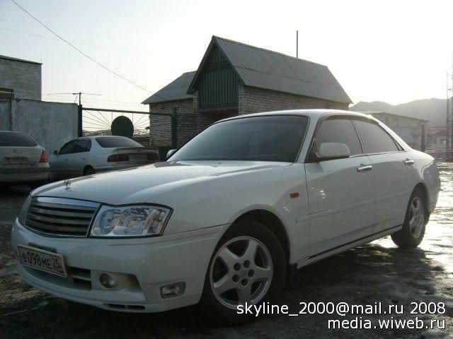 2000 Nissan Gloria