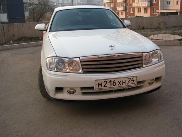 2000 Nissan Gloria