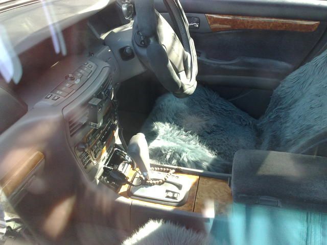2000 Nissan Gloria