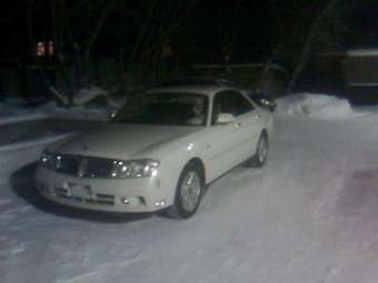 2000 Nissan Gloria Photos