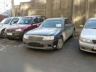 2000 Nissan Gloria Photos