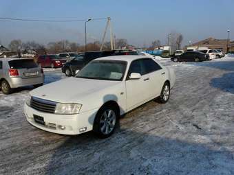 2000 Nissan Gloria Pictures