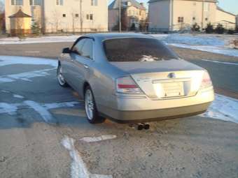 2000 Nissan Gloria Photos