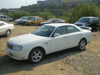 2000 Nissan Gloria Photos