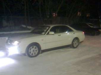 2000 Nissan Gloria Images