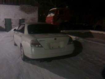 2000 Nissan Gloria Pics