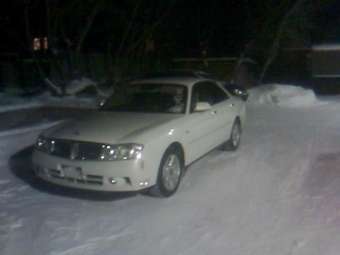 2000 Nissan Gloria Pictures