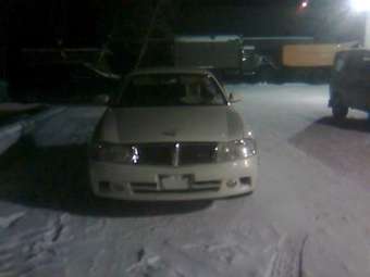 2000 Nissan Gloria Pictures