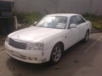 2000 Nissan Gloria Pictures