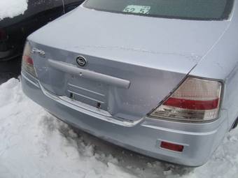 2000 Nissan Gloria Photos