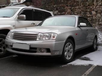 2000 Nissan Gloria Photos