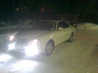 2000 Nissan Gloria Photos
