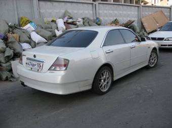 2000 Nissan Gloria Pictures