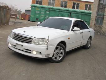 2000 Nissan Gloria Pictures