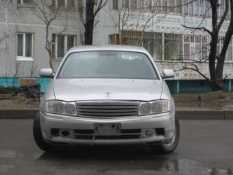 2000 Nissan Gloria Pictures