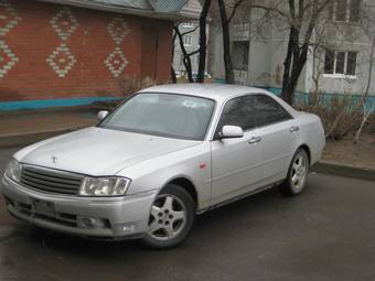 2000 Nissan Gloria Photos