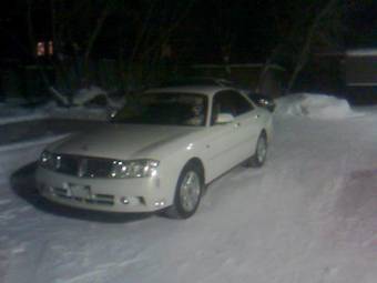 2000 Nissan Gloria Photos