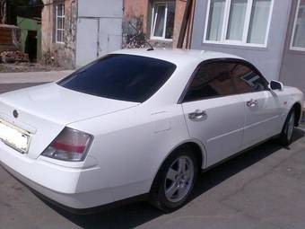 2000 Nissan Gloria Pictures