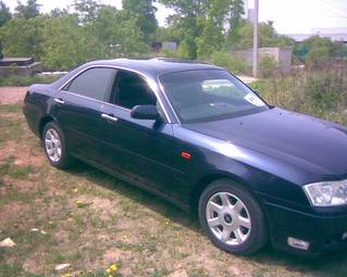 2000 Nissan Gloria Photos