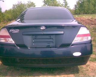 2000 Nissan Gloria Pictures