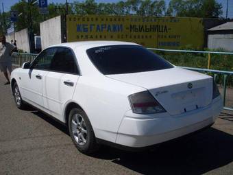 2000 Nissan Gloria Photos