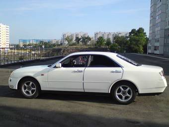 2000 Nissan Gloria Pictures