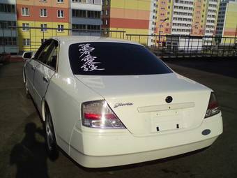 2000 Nissan Gloria Photos