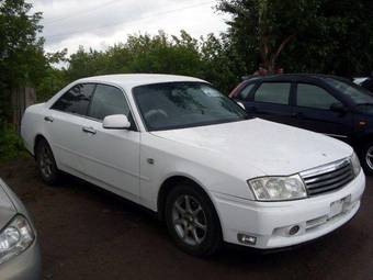 2000 Nissan Gloria Pics
