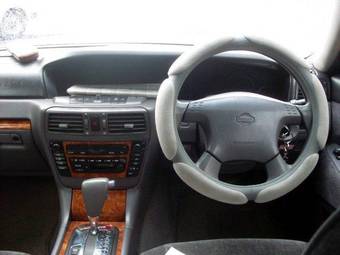2000 Nissan Gloria Pictures