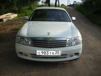 2000 Nissan Gloria Photos