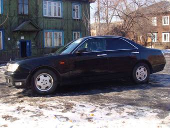 2000 Nissan Gloria Photos