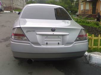 2000 Nissan Gloria Photos
