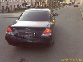 2000 Nissan Gloria Photos