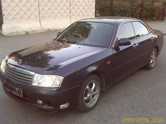 2000 Nissan Gloria Photos