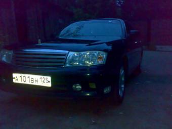 2000 Nissan Gloria Photos
