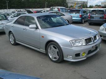 2000 Nissan Gloria Pictures