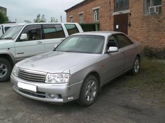 2000 Nissan Gloria Photos