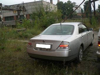 2000 Nissan Gloria Photos