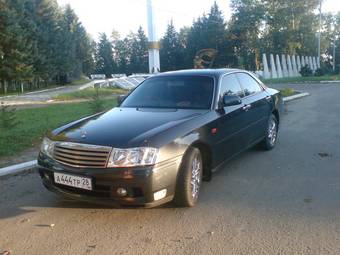 2000 Nissan Gloria Photos