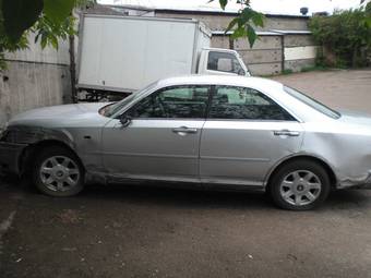 2000 Nissan Gloria Photos