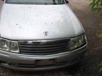 2000 Nissan Gloria Photos