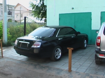 Nissan gloria 2001