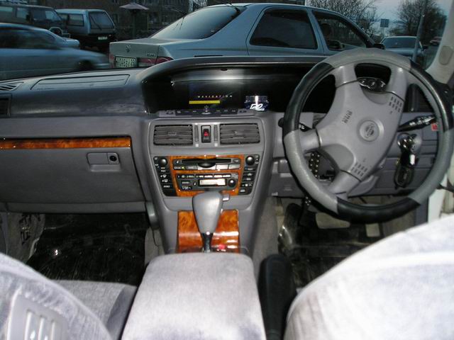 2001 Nissan Gloria