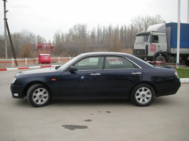 2001 Nissan Gloria