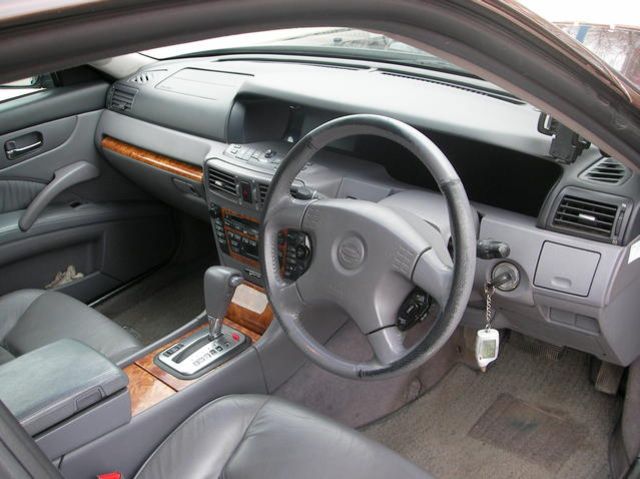 2001 Nissan Gloria