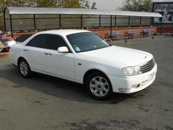2001 Nissan Gloria Pictures