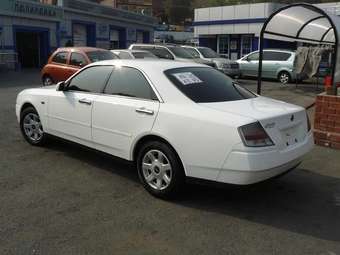 2001 Nissan Gloria Pictures