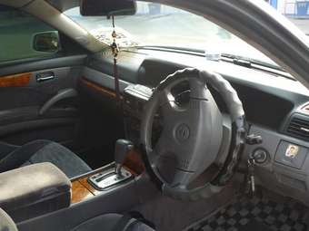 2001 Nissan Gloria Pictures